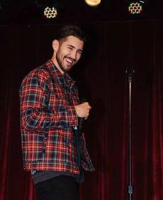 吃瓜网红男博主,揭秘吃瓜网红男博主的幕后故事 第2张 吃瓜网红男博主,揭秘吃瓜网红男博主的幕后故事 第2张